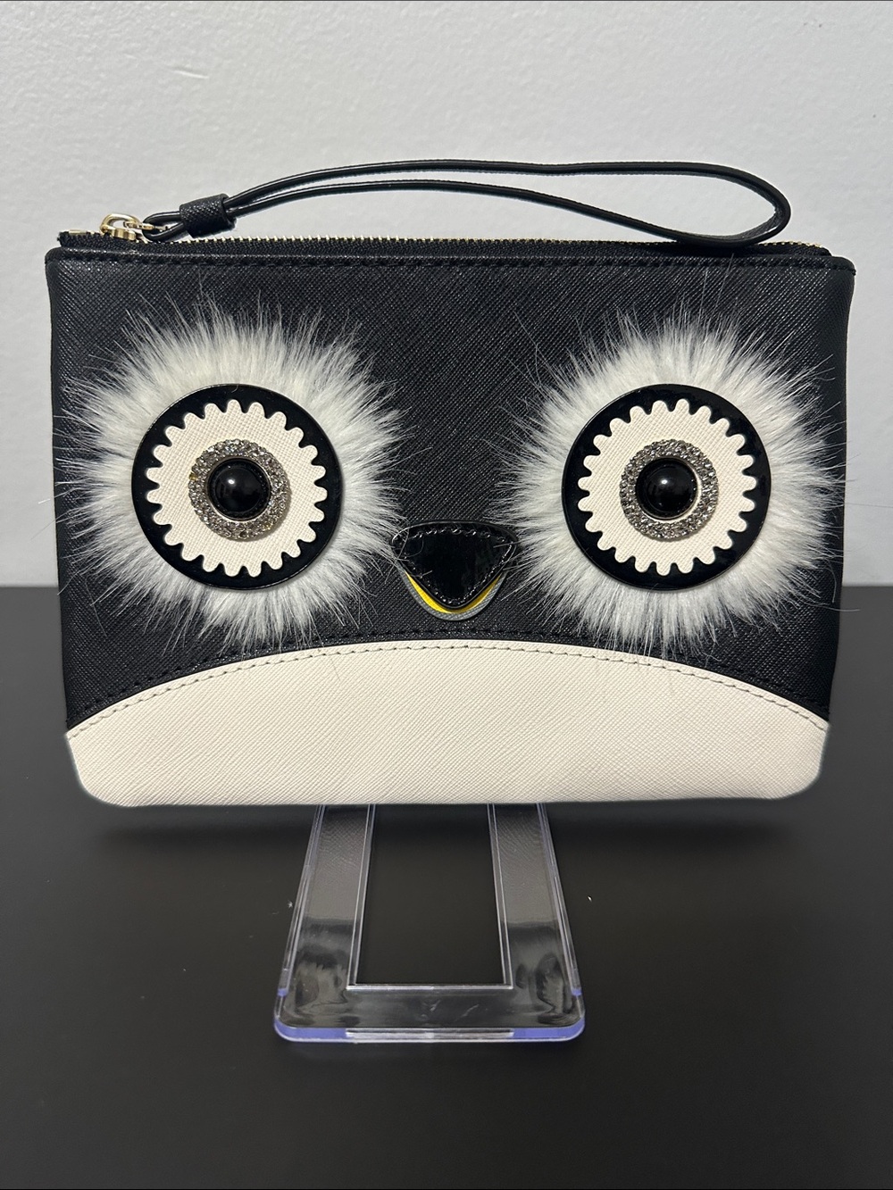Kate Spade Black & White Fur Pom w Crystal Eyes Owl Wristlet. Gorgeous NWOT